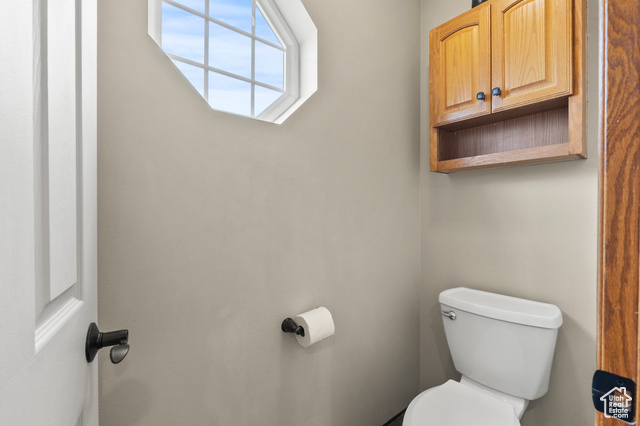 Photo 26 for MLS #2108766 at 560 N 400 West