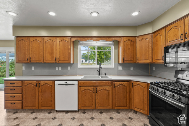 Photo 13 for MLS #2108766 at 560 N 400 West