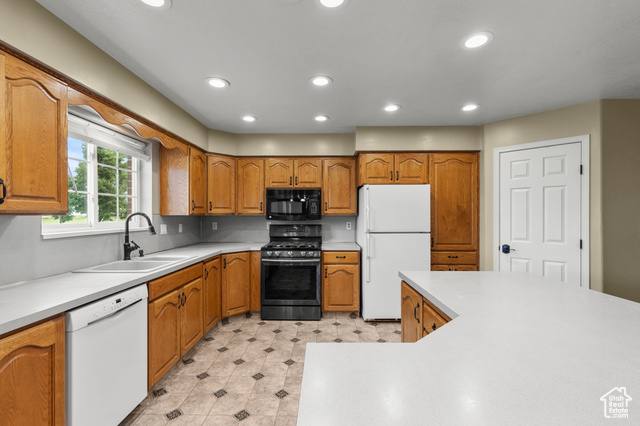 Photo 11 for MLS #2108766 at 560 N 400 West