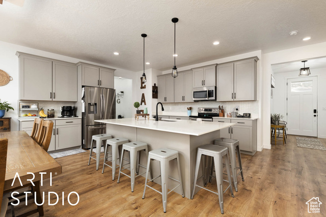 Photo 12 for MLS #2108772 at 1102 S Red Barn View Dr