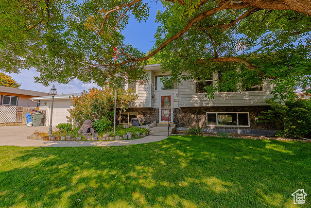 Photo 7 for MLS #2108784 at 1240 Booth Dr
