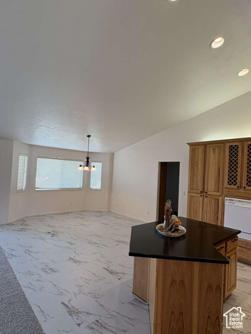Photo 6 for MLS #2108786 at 310 S 600 East