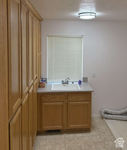 Photo 16 for MLS #2108786 at 310 S 600 East