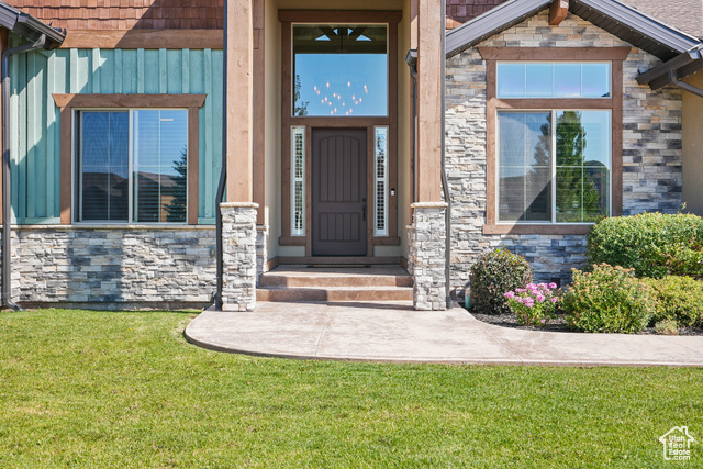 Photo 47 for MLS #2108789 at 818 W Summit Haven Cir