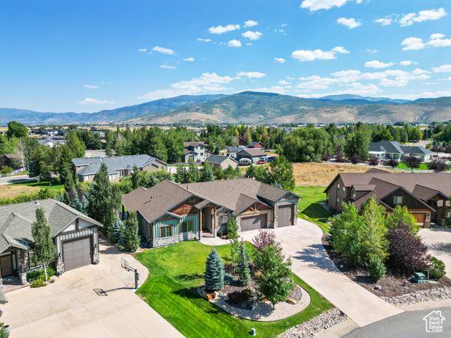Photo 3 for MLS #2108789 at 818 W Summit Haven Cir