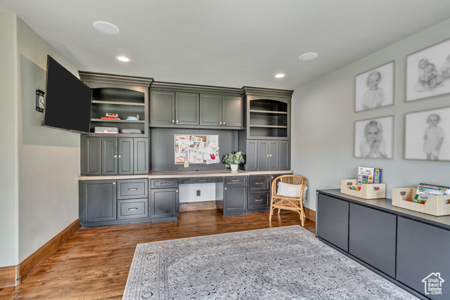 Photo 37 for MLS #2108827 at 270 N Palisade Dr