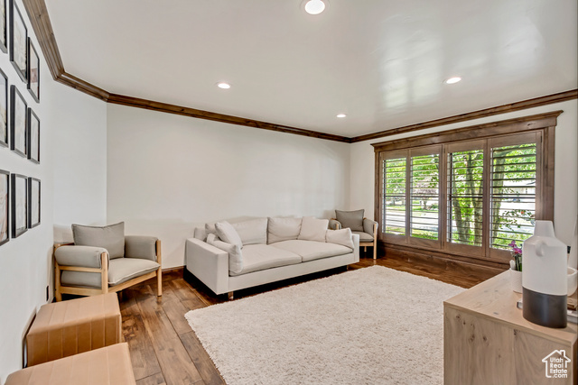 Photo 8 for MLS #2108827 at 270 N Palisade Dr