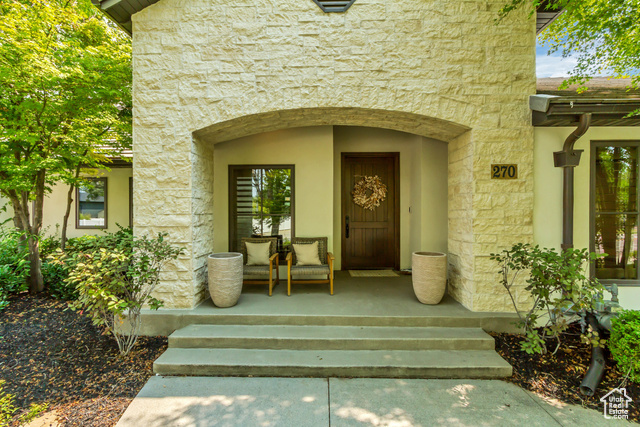 Photo 6 for MLS #2108827 at 270 N Palisade Dr