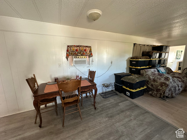 Photo 5 for MLS #2108891 at 470 E Main St