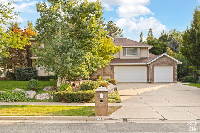 Photo 33 for MLS #2108916 at 1811 E Shadow Valley Dr