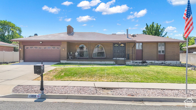 MLS #2108918 - 1305 W Pinewood Dr