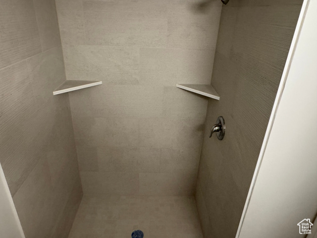 Photo 6 for MLS #2108921 at 1789 W 5000 South