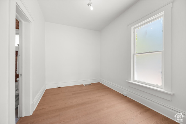 Photo 17 for MLS #2108928 at 865 S 500 East
