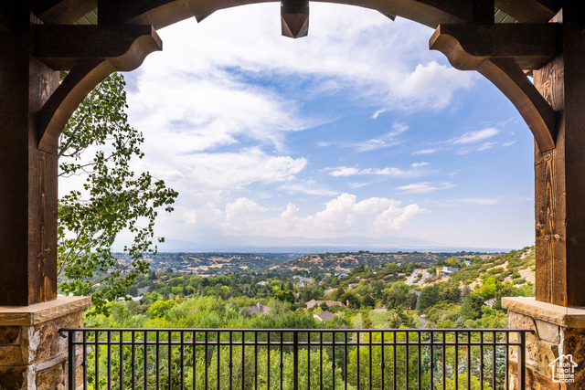 Photo 9 for MLS #2108931 at 3409 E Seven Springs Dr