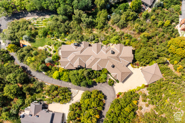 Photo 82 for MLS #2108931 at 3409 E Seven Springs Dr