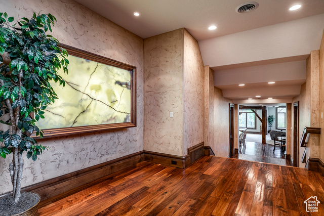 Photo 21 for MLS #2108931 at 3409 E Seven Springs Dr