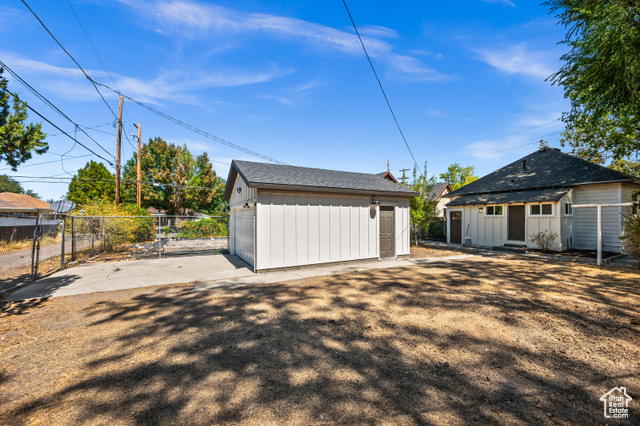 Photo 23 for MLS #2108936 at 610 S Navajo St