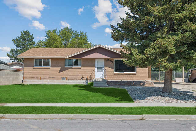 6095 S SIERRA GRANDE DR, Taylorsville UT 84129