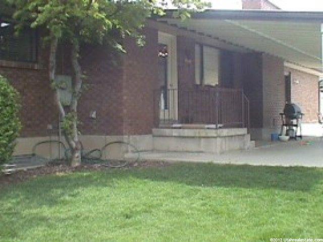 8410 Snow Basin Dr, Sandy, UT 84093 — photo 2