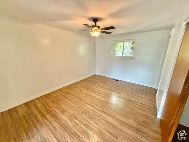 Photo 10 for MLS #2109109 at 1358 E Maplewood Cir