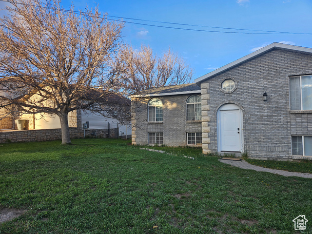 Photo 2 for MLS #2109123 at 297 S Northcreek Ln