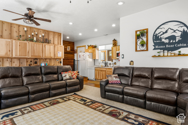 Photo 18 for MLS #2109125 at 184 S Bear Lake Blvd