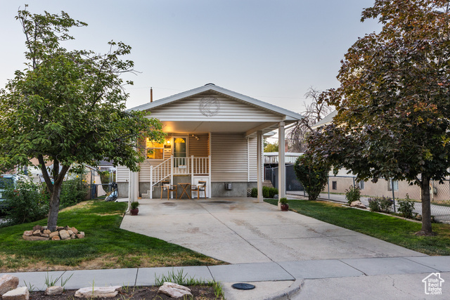 MLS #2109166 - 841 E Ramona Ave