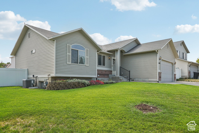 Photo 2 for MLS #2109169 at 6123 W August Ln