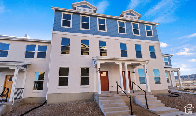 MLS #2109204                     located at 927 S Mathilda Dr #263,
                     Saratoga Springs, UT