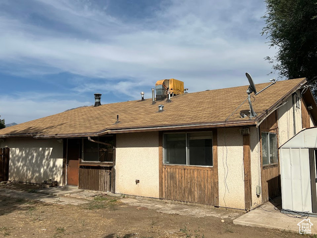 Photo 17 for MLS #2109215 at 1448 E Estrellita Dr