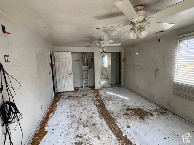 Photo 13 for MLS #2109215 at 1448 E Estrellita Dr