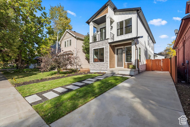 Photo 2 for MLS #2109254 at 1361 S Lincoln St