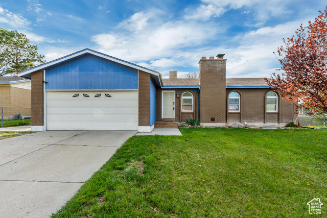 MLS #2109261 - 3916 S Hawkeye Dr