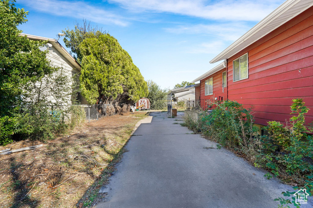 Photo 19 for MLS #2109315 at 1978 W Sir Robert Dr