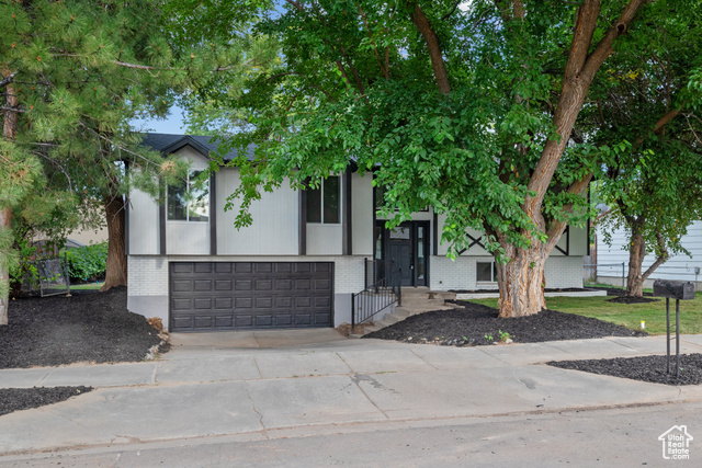 8657 S 910 E, Sandy UT 84094