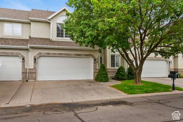 MLS #2109382 - 810 N Park Shadows Cir