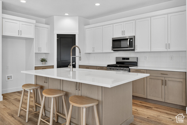 Photo 4 for MLS #2109403 at 27 S 3830 West #437