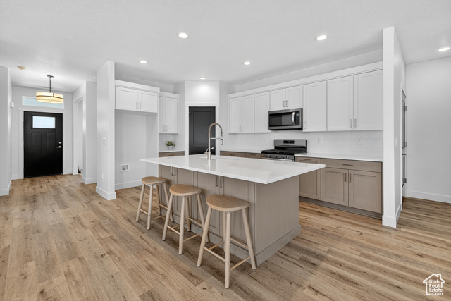 Photo 5 for MLS #2109403 at 27 S 3830 West #437