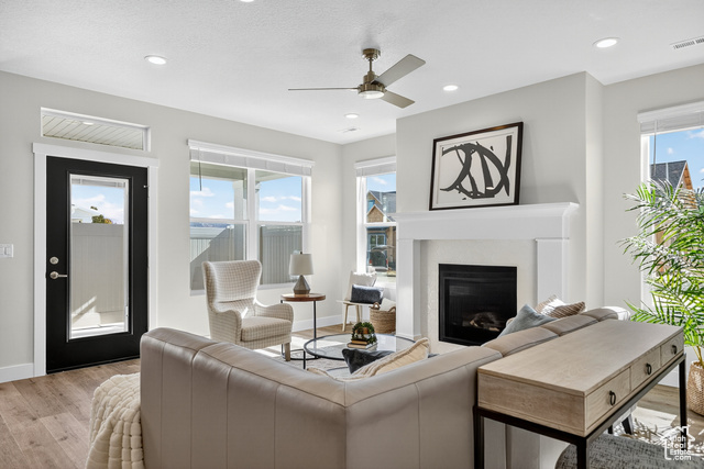Photo 10 for MLS #2109403 at 27 S 3830 West #437