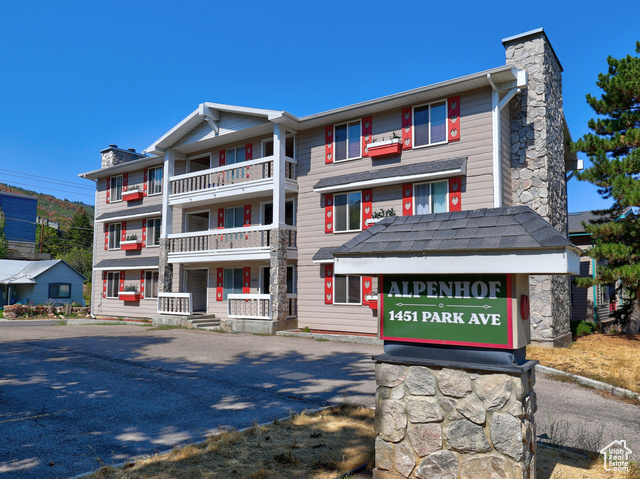 MLS #2109435 - 1451 Park Ave #7
