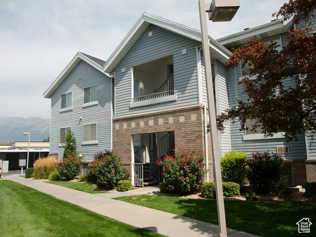 MLS #2109455 - 1559 N Riverside Ave #4