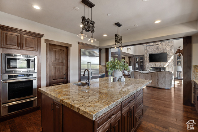Photo 6 for MLS #2109457 at 3212 E Brokern Spear Trl