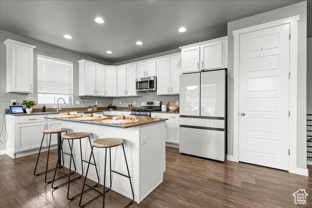 Photo 7 for MLS #2109472 at 885 W Montauk Ln