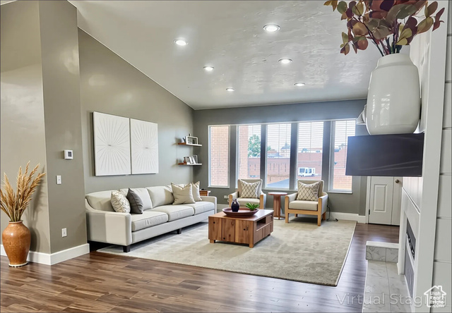 Photo 6 for MLS #2109536 at 3325 S Bountiful Blvd