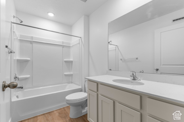 Photo 10 for MLS #2109593 at 1503 E 690 North #1108