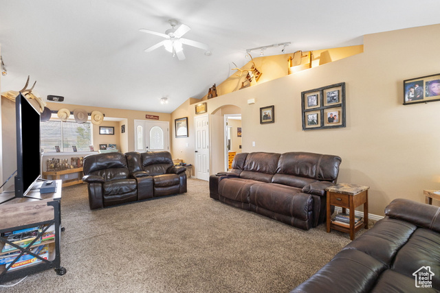 Photo 9 for MLS #2109599 at 415 S Worthington St