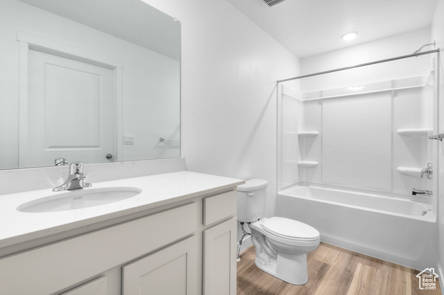 Photo 14 for MLS #2109601 at 1507 E 690 North #1109