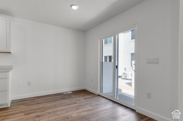Photo 8 for MLS #2109601 at 1507 E 690 North #1109