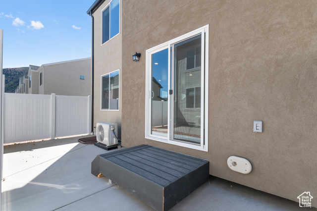 Photo 4 for MLS #2109601 at 1507 E 690 North #1109