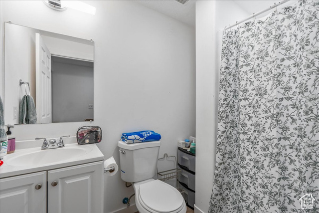 Photo 4 for MLS #2109613 at 4459 E Pine Hollow Dr
